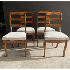 Set Of 4 Chairs With Barrettes